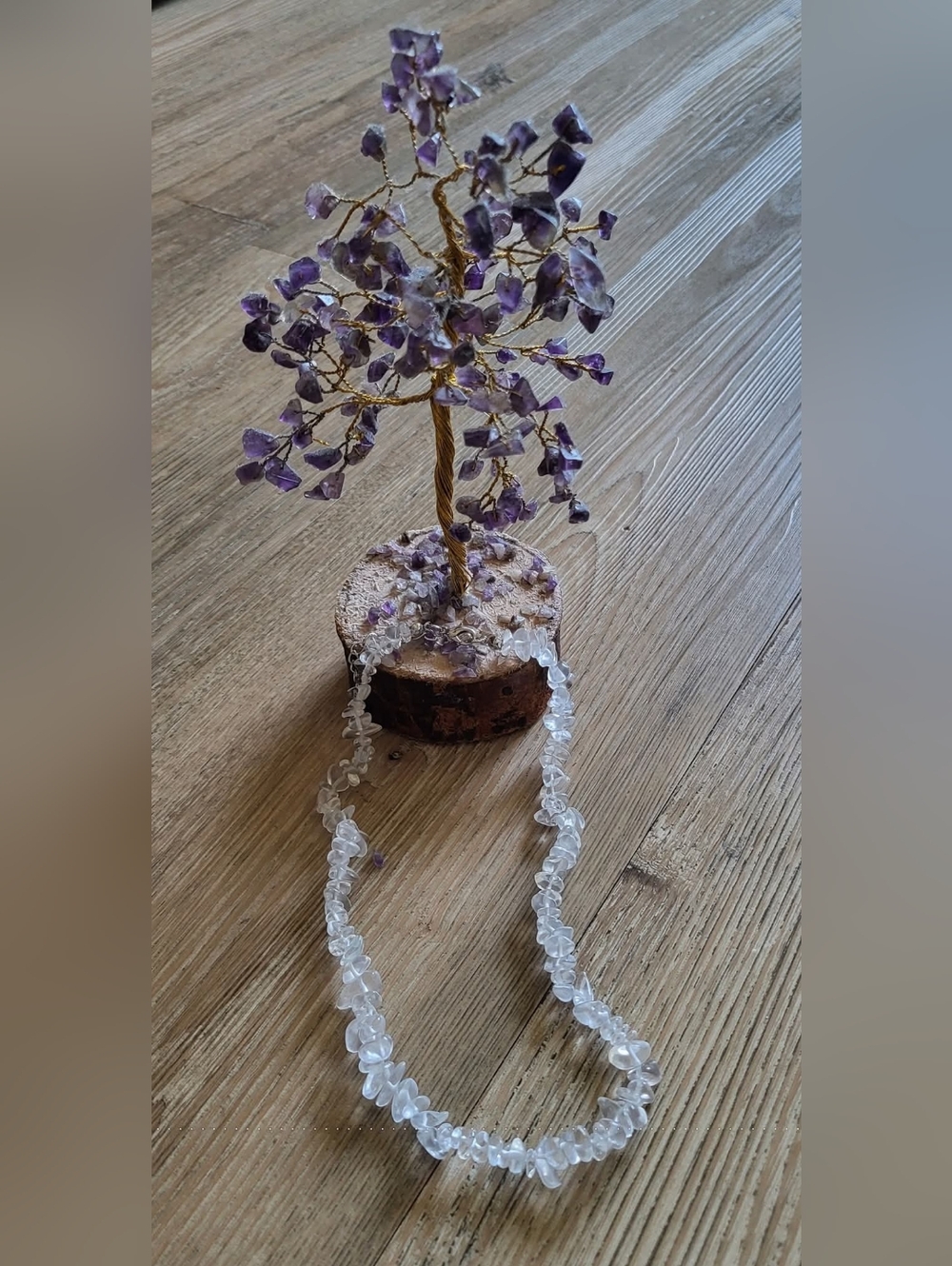 Quartz Chip Stone Necklace
